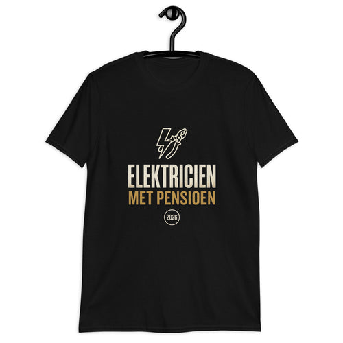 Elektricien Met Pensioen 2026 — Donker Shirt