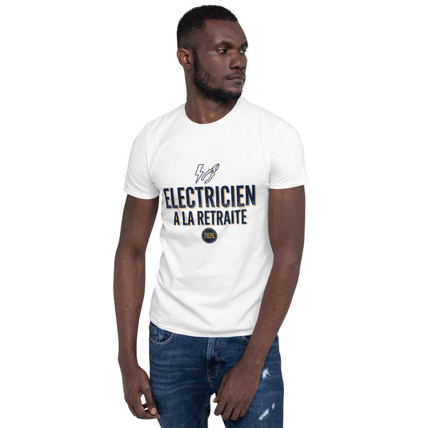 Électricien À La Retraite 2026 — T-Shirt Cadeau